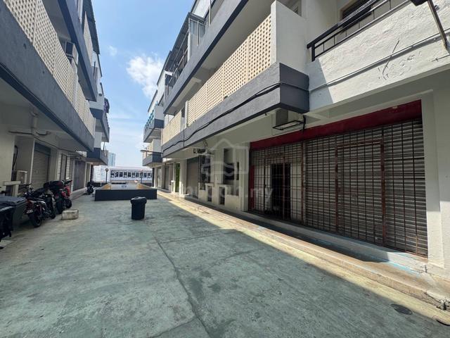STRATEGIC LOCATION GROUND FLOOR Kompleks Diamond Next KIP MALL Bangi 1