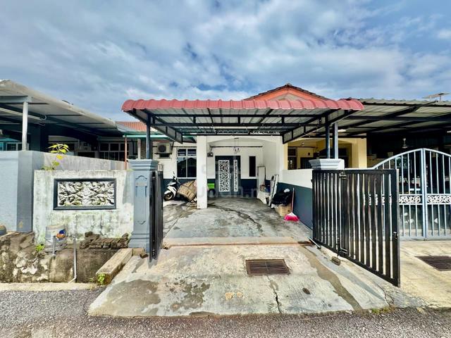 CANTIK😍RENOVATED FREEHOLD Single Storey Lukut Springhill Port Dickson 1