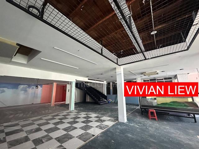 1st floor shop 2500 sf Main Road Good condition Georgetown Rent 1