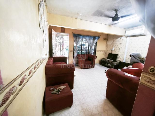 Double Storey LC 2R1B Freehold Taman Megah Ria Masai For Sale 1
