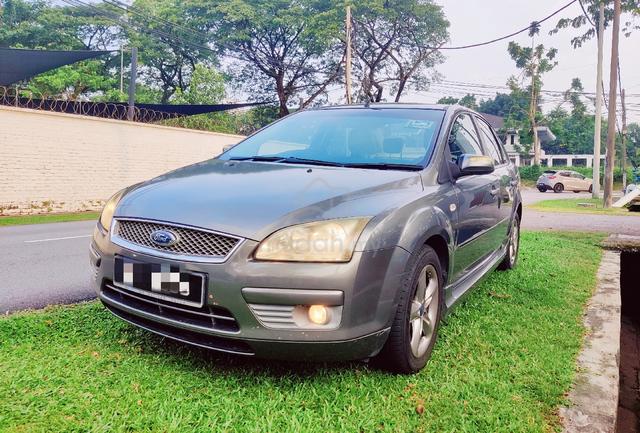 Ford Focus Elite Ghia 2.0 Auto 4 Speed Sedan - 2