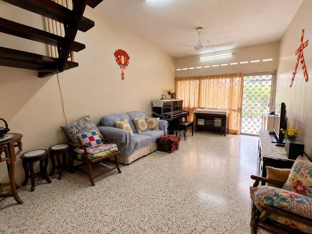 1 Big Bedroom at Gf Flat Ground Layout Facing Open @ Taman Midah 1