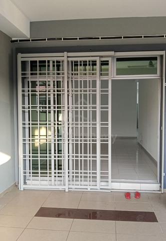 Sale-Tmn Tongkang Percah 1storey Terrace House 1