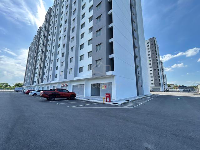 Mutiara Indah Flat Ground Floor Corner Unit Shoplot Cheaper Rental !! 1
