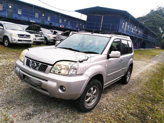 Nissan X-TRAIL 2.0 (A) 11 / 2013 One Owner - 1