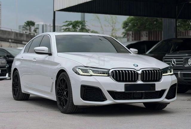 SUNROOF POWERBOOT 2023 Bmw 530i 2.0 M SPORT LCI(A) - 1