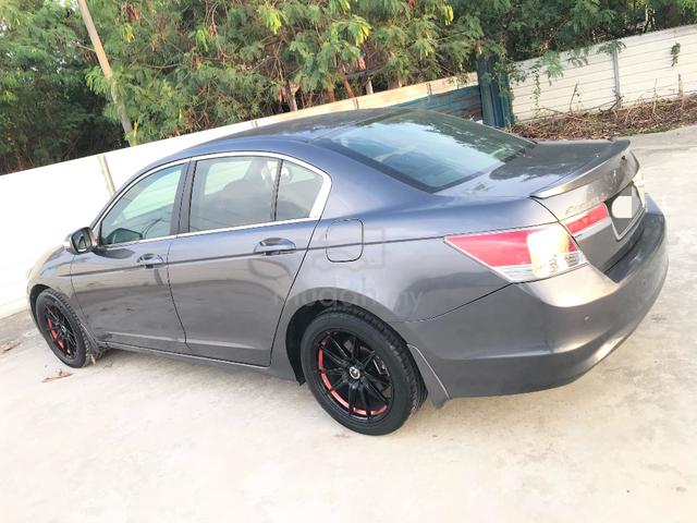Proton PERDANA 2.0L VTI-L(A)LEATHER SEAT/17"S/RIM - 5