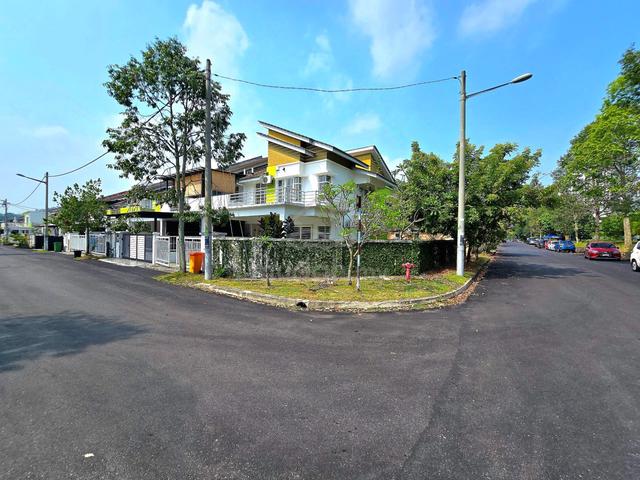 CORNER LOT Double Storey Garden Homes Seksyen 15 Bandar Baru Bangi 1