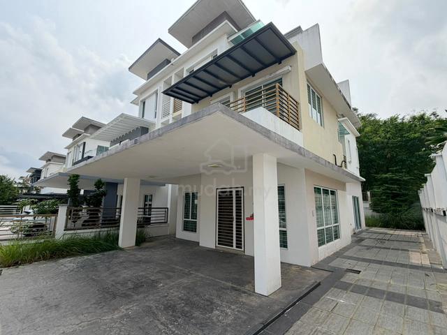 [Renovated] Triple Storey Semi D, Regency Parc, Saujana Rawang, Rawang 1