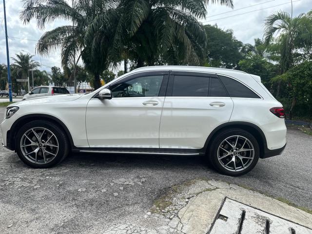 2021 Mercedes Benz GLC300 4MATIC AMG LINE 2.0L (A) - 4