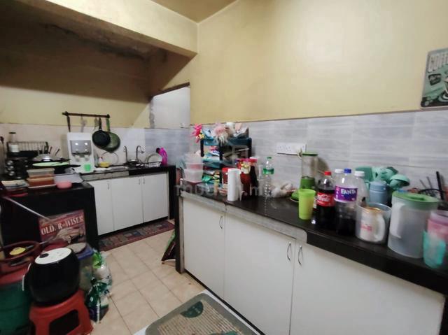 Mawar Apartment (Taman Bunga Raya) 1