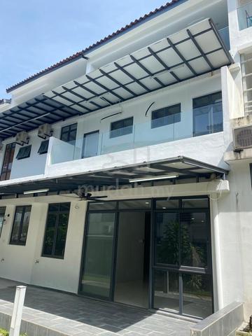 LakeClub Parkhomes, For Sale, 2.5 storey house 1
