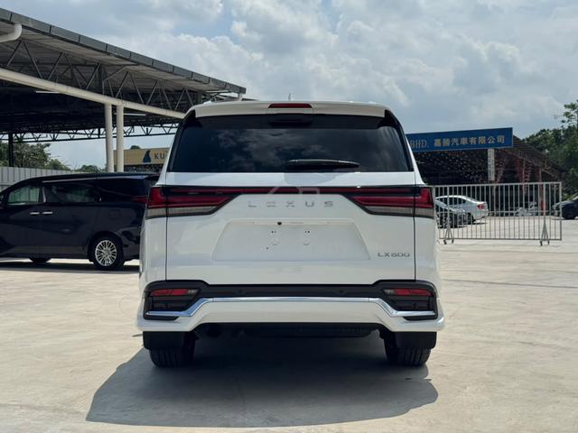 2023 Lexus LX600 VERSION L - 5