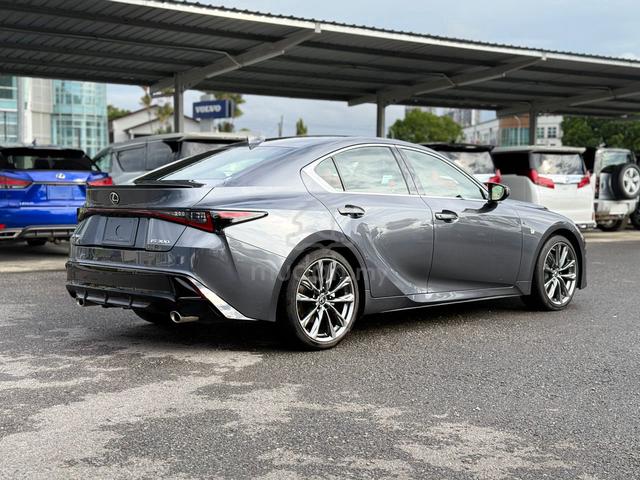 LEXUS IS300 2.0l TURBO F-SPORT. MERDEKA PROMO DEAL - 3
