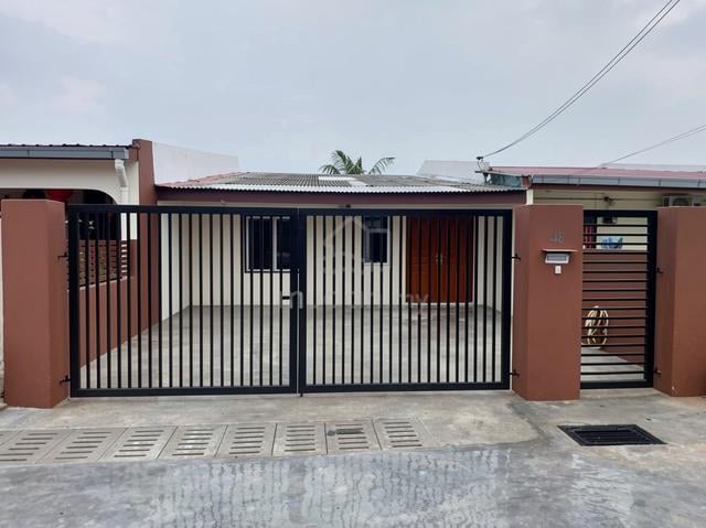 1-storey Terraced House FOR RENT at Section 8, Petaling Jaya 1