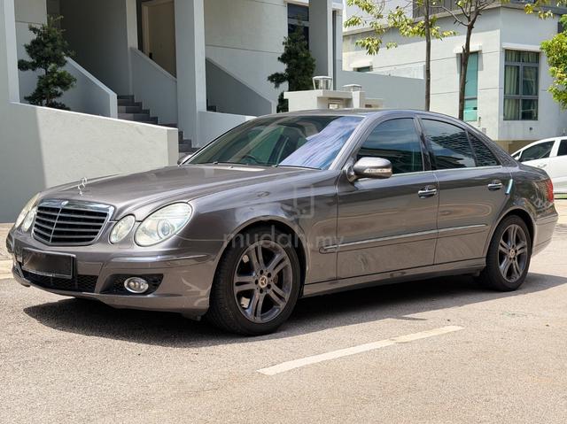 2009 Mercedes Benz E200 Elegance W211 Local Spec - 1