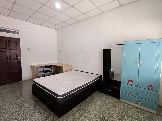 Master Room with Balcony @ Taman Midah Cheras | Near MRT & Lotus 1