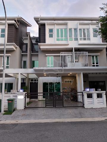 3-Storey Terrace House @ Tiara South, Semenyih
1