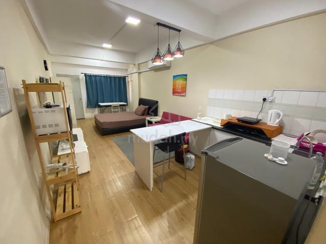 Api-Api Apartment 1