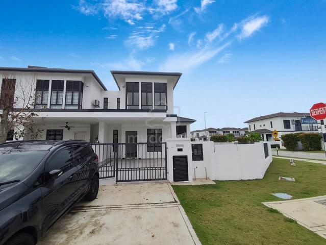 Near Elmina Subang at Ecoworld Corner 20ft land 1