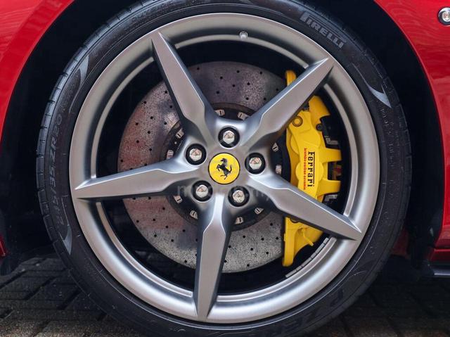2022 Ferrari F8 Spider LIFT/SURROUND VIEW/CARBON - 3