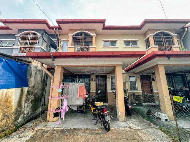 Double Storey House LEP 1 Taman Lestari Putra, Seri Kembangan 1