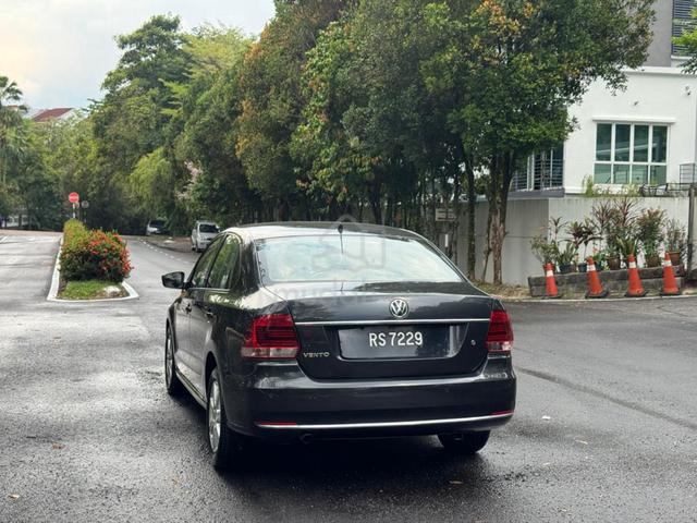 2017 Volkswagen VENTO 1.6 COMFORTLINE (A)Full Loan - 3
