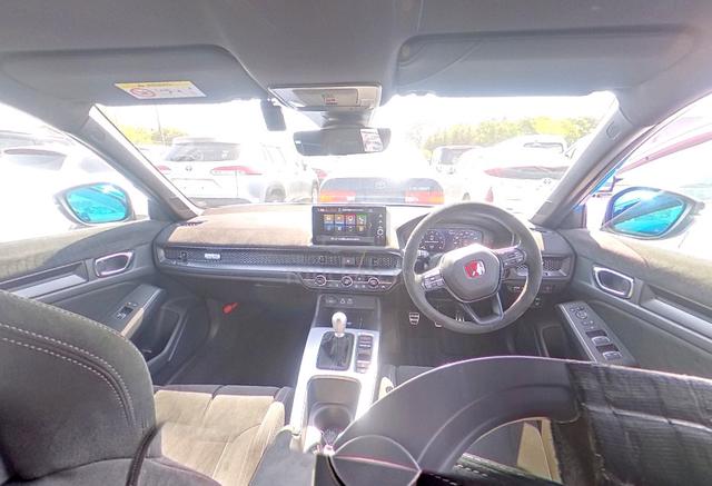 (GRADE 5A) Honda Civic TYPE R RACING BLACK 2025 - 5