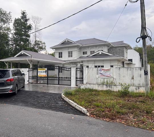 [Freehold+Good Condition] Bungalow Seksyen 9 Bukit Mahkota Bangi 1