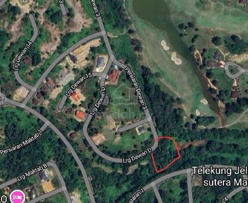 Residential Bangalow Land next to golf course 1