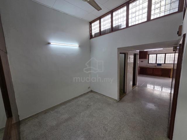 [[LIMITED BELOW MARKET]] Single Storey Terrace House, Sri Segambut 1