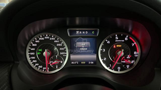 Mercedes Benz A45 2.0 AMG - 3