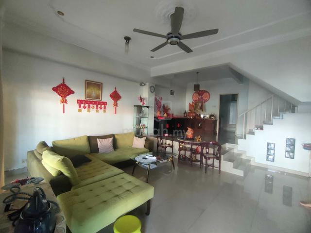 2 Storey House Sale Taman Serdang Raya,Seri Kembangan, Selangor 1