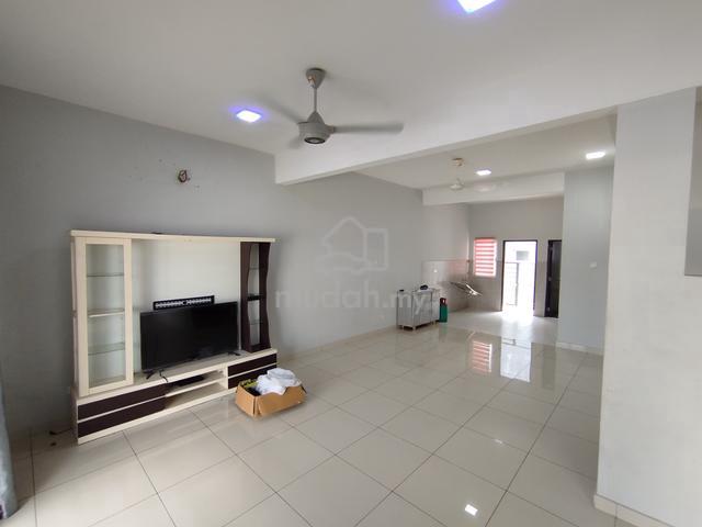 FULL LOAN BOOKING 1K FREEHOLD PARTLY FURNISHED 2 Storey Taman Ruby 4