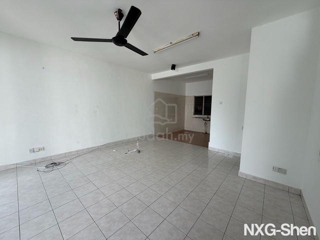 Jenaris ,Bandar Botanic Klang 20x65 4B3R Basic Unit - FOR RENT 1
