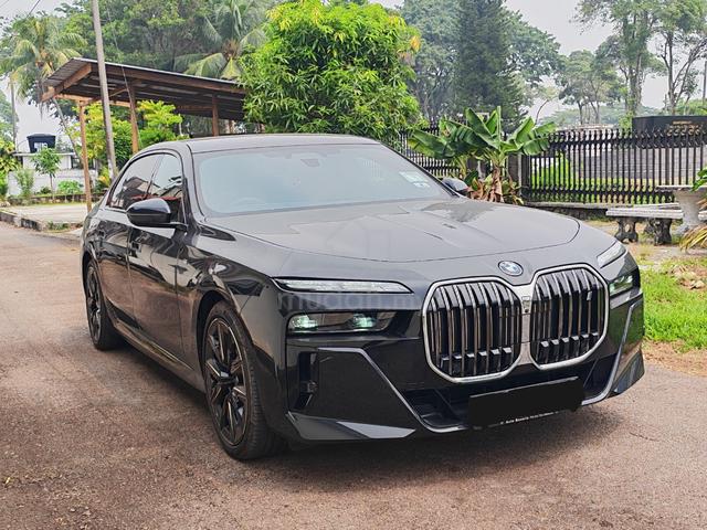 3k km2023 Bmw I7 1.0 XDRIVE60 M SPORT MY23 G70 (A) - 1