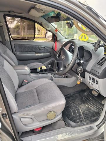 2009 Toyota HILUX 2.5 G MY05 KUN25R (A) - 5