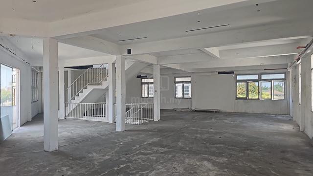 Kedai 4 Tingkat Untuk Disewa Di Tengah Bandar Kota Bharu, Kelantan. 1