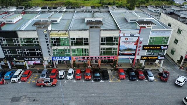 Three Storey Shop Lot 3
