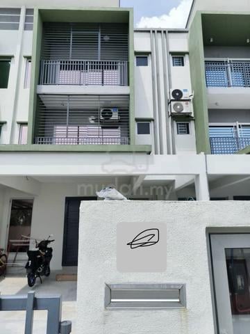 House 3-storey terrace for sell Antara Gapi, 1
