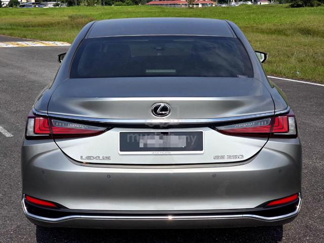 2022 Lexus ES250 2.5 LUXURY MY19 XZ10 (A) - 4