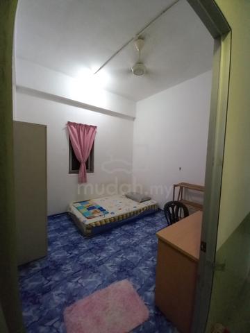 Room (MALE ONLY) at Tmn Bukit Dahlia, Pasir Gudang, Johor 3