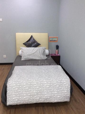 USJ 12 Single room with Super Single bed_female unit 1