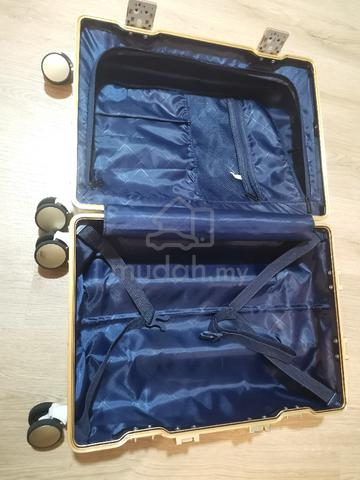 Carousel Image