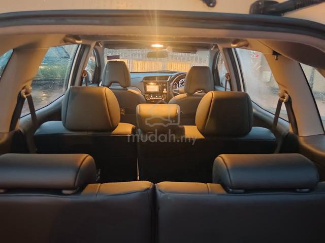 FULL LOAN 2018 Honda BR-V 1.5 V -- (A) - 5