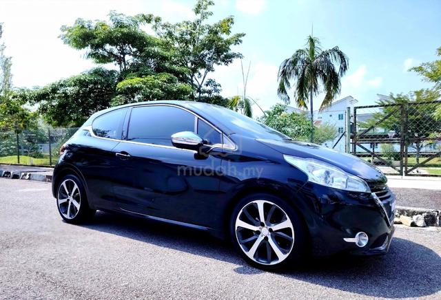 2013 Peugeot 208 1.6 VTI ALLURE (A) 2 Door Couple - 1