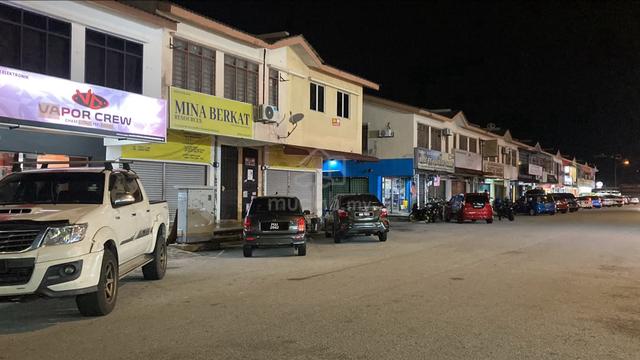 Rawang Bukit Sentosa Shoplot End Lot First Floor Office To Let 1