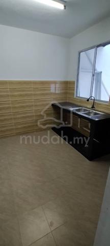 RENT | Jalan Sri Bahagian @ Tampoi | 4 Bedrooms 2