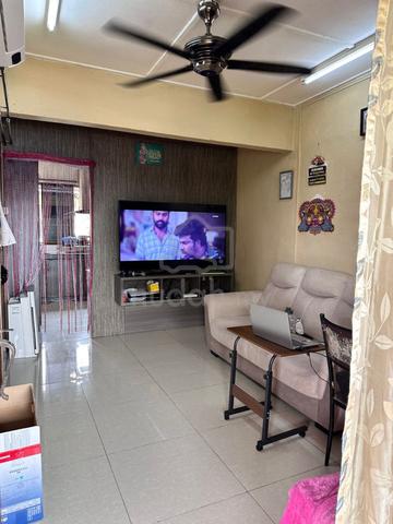 Flat Taman Ungku Tun Aminah 1