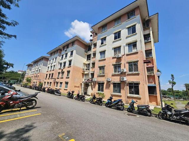 Pangsapuri Suria (Taman Kinrara) 1